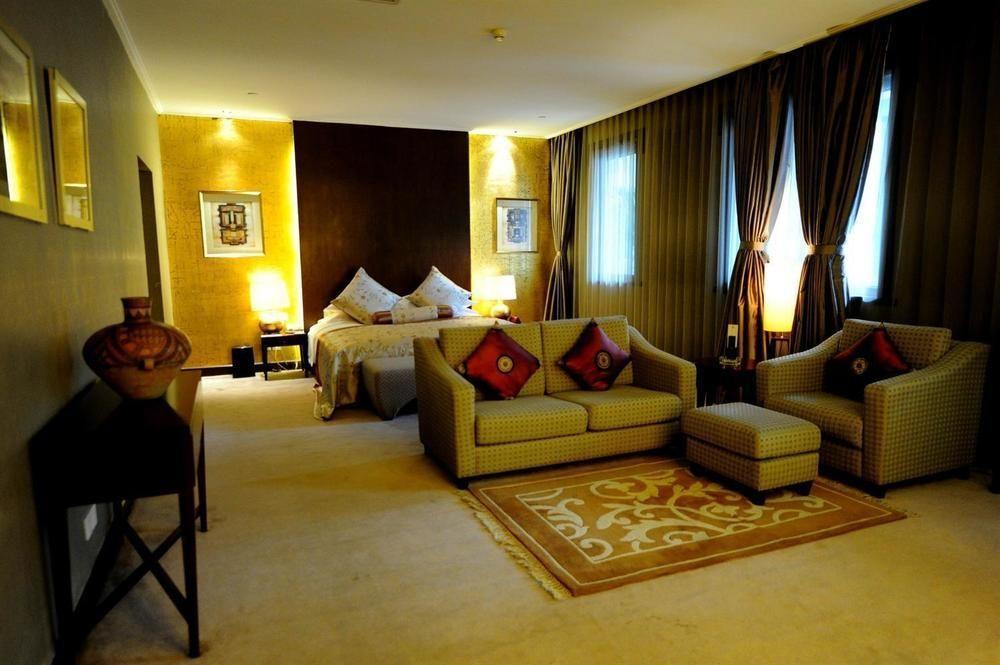 Yun-Zen Jinling World Trade Plaza Hotel Sicsiacsuang Kültér fotó